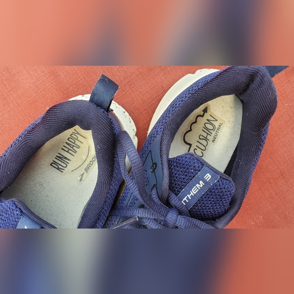 Men's Brooks Anthem 3 Navy/Grey/Gold Running Shoe Size 10 D (M) - Picture 3 of 11